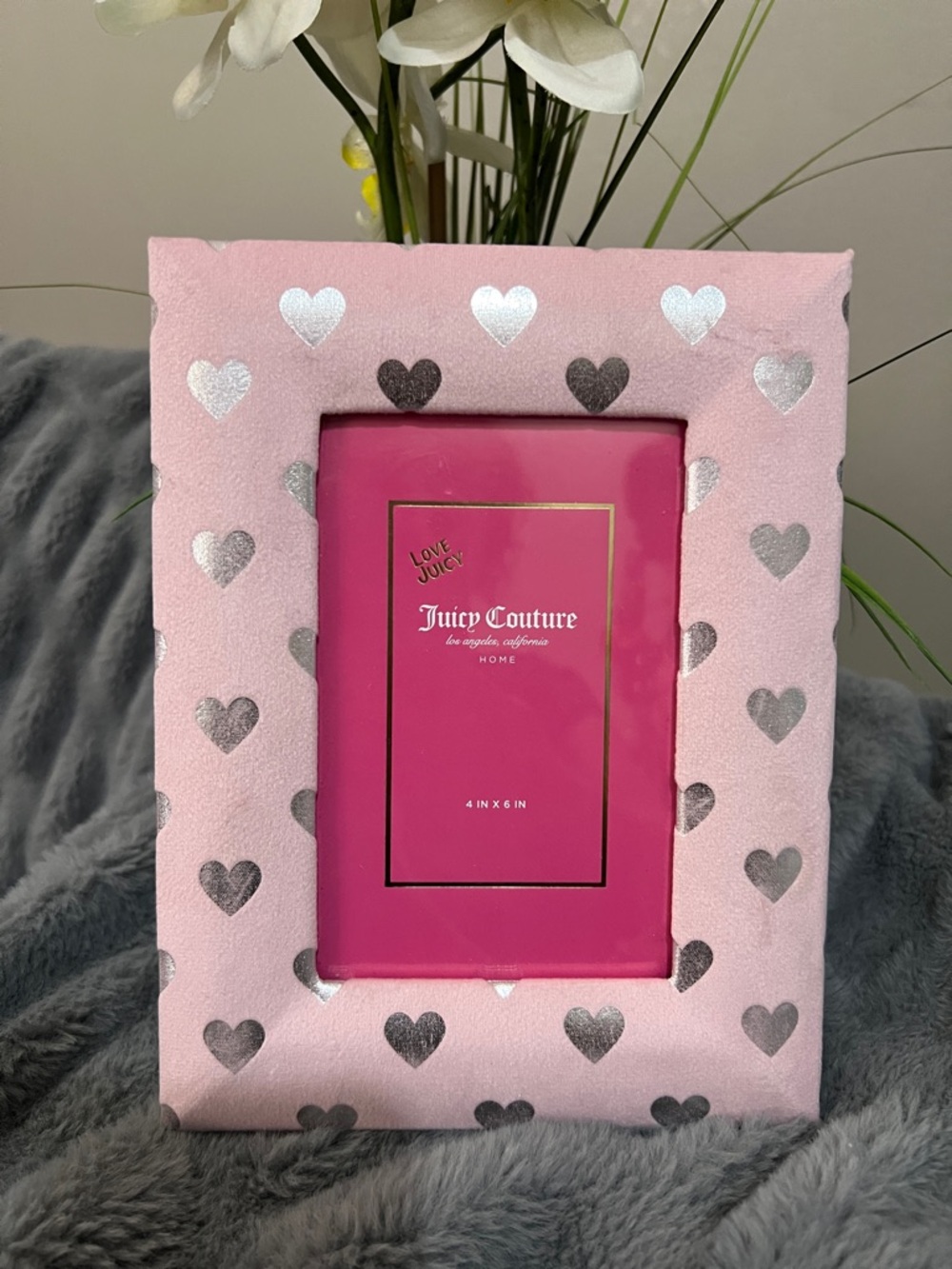 Juicy Couture Pink Frame with Silver Heart Accents 4x6in pic NWOT